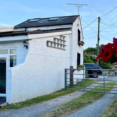 Old Nursery Coity エクステリア 写真