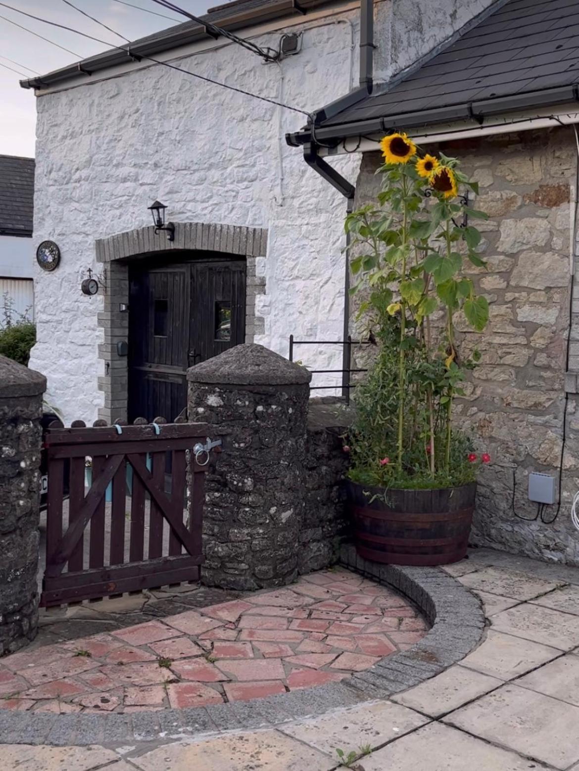 Old Nursery Coity エクステリア 写真